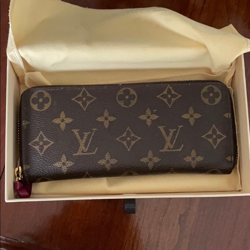 AUTHENTIC Louis Vuitton Wallet